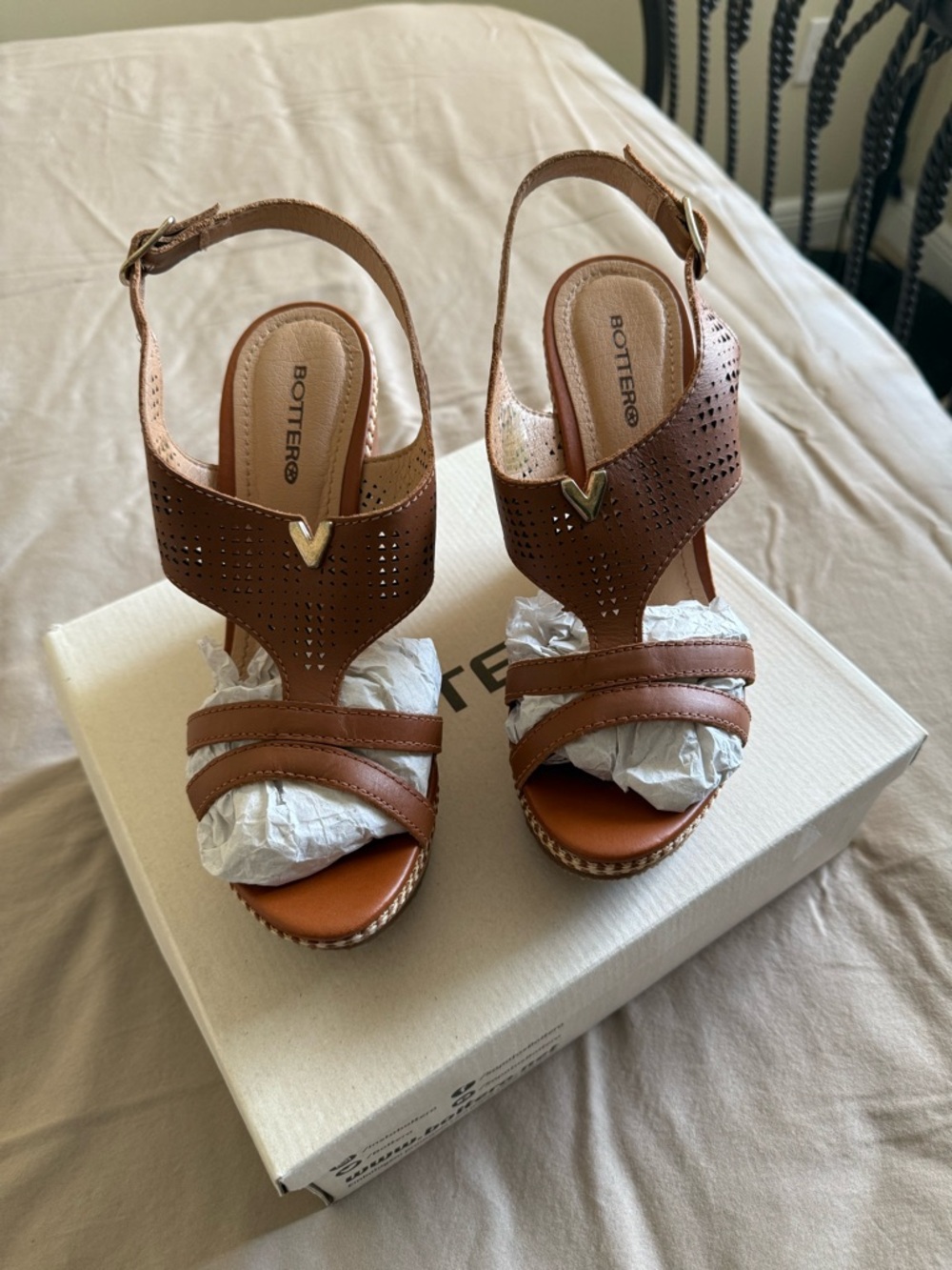 Boterro Women's Brown Leather Wedge Sandals size 8